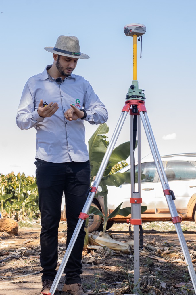 Murillo Gonçalves — Especialista em ITR, Georreferenciamento e Cadastro Rural com equipamento GNSS RTK em campo